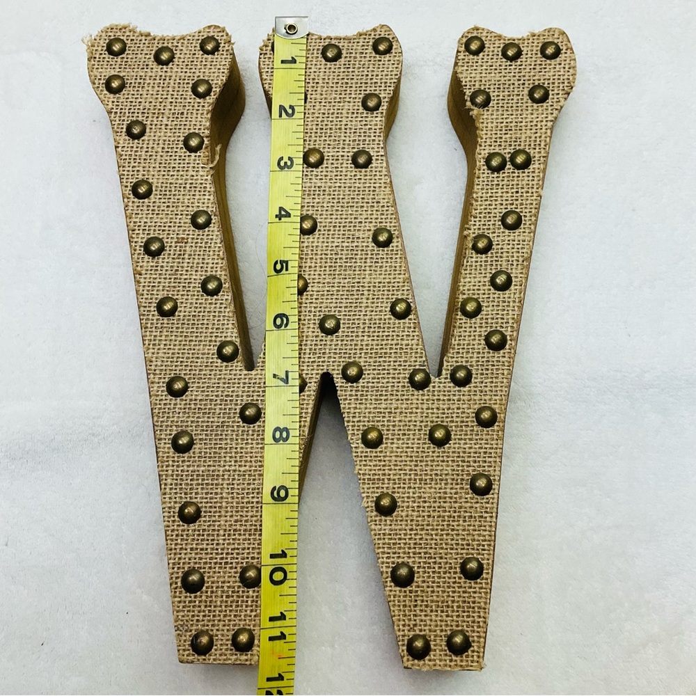 🌼4/$10🌼 11.5”H x 9”W Farmhouse Solid Wood Burlap Letter W Wall Hang or Stand - Picture 5 of 7